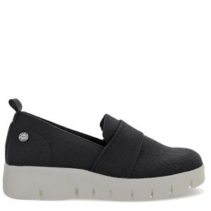 BERNIE MEV. Black Slip-On Knit Loafers New in Box Size 7 w/Memory Form Cushion